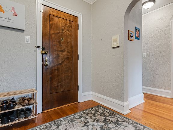 4th image of 6203 N Oakley Ave APT 3