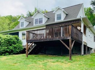 25 Owl Cove Rd, Leicester, NC 28748