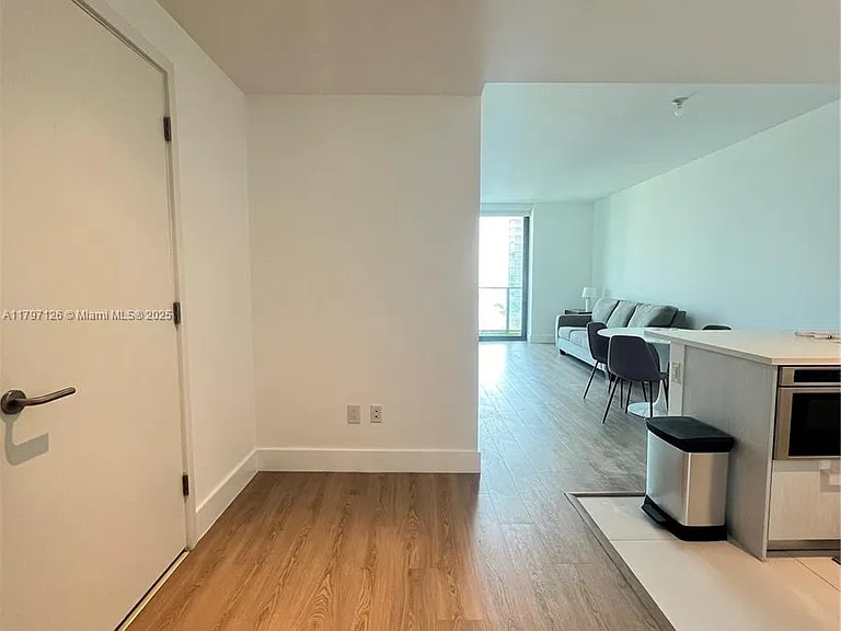 501 NE 31st St #1202 — Photo 6
