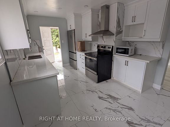 2nd image of 68 Elnathan Cres