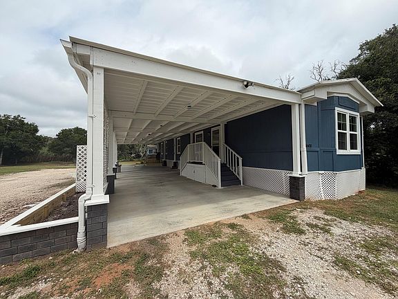 3rd image of 4608 Oak Dr