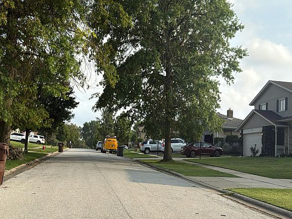 5th image of 15312 Cherry Ln