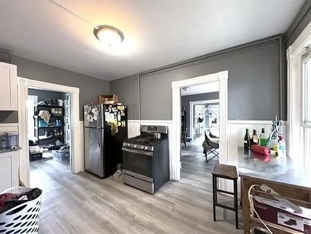 2 bed, 1.0 bath, 1232 sqft, $2,000 — Photo 4
