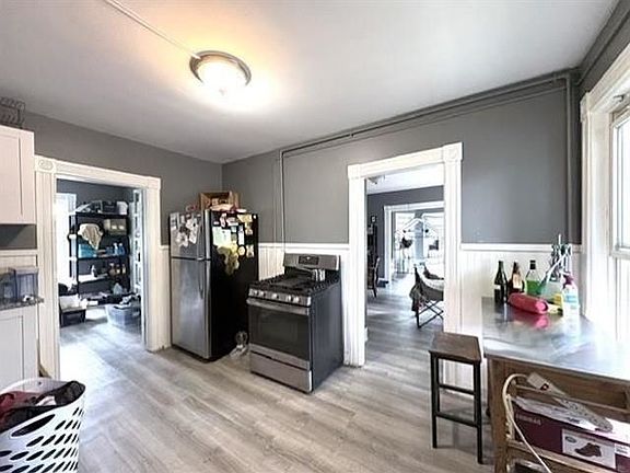 4th image of 421 Laurel St #3