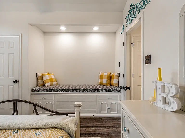 264 Coal Dr — Photo 10