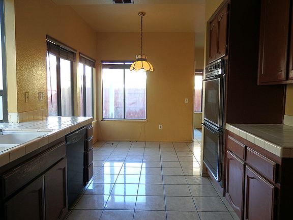 4th image of 10357 Meadow Creek Dr