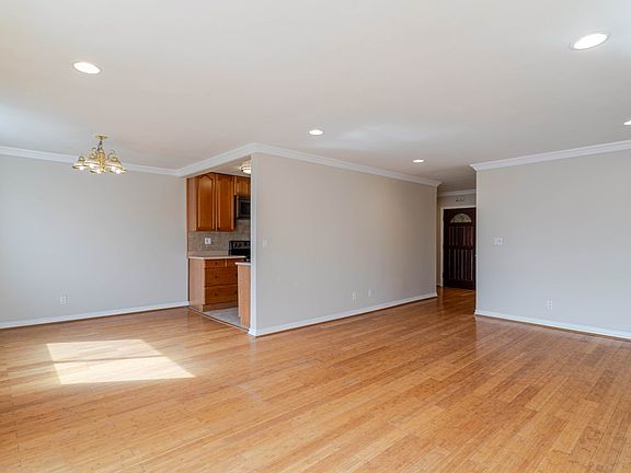 3rd image of 1344 N Martel Ave Unit 303