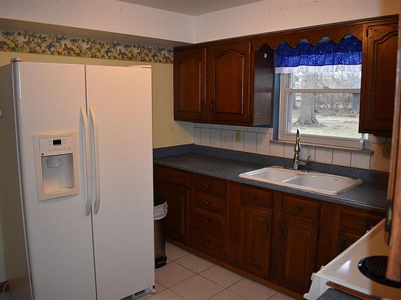 3rd image of 1149 Deblin Dr