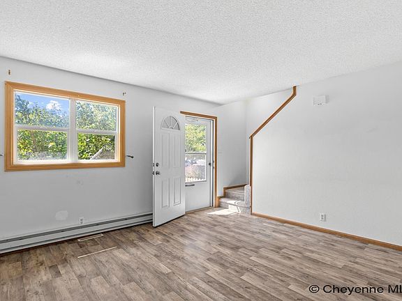4th image of 100 Clover Ct
