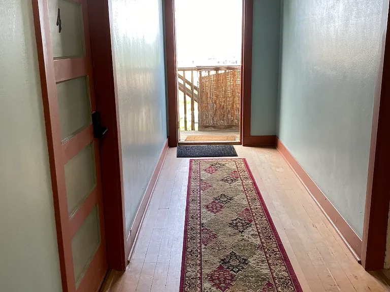 1120 Finnegan Way #5 — Photo 2