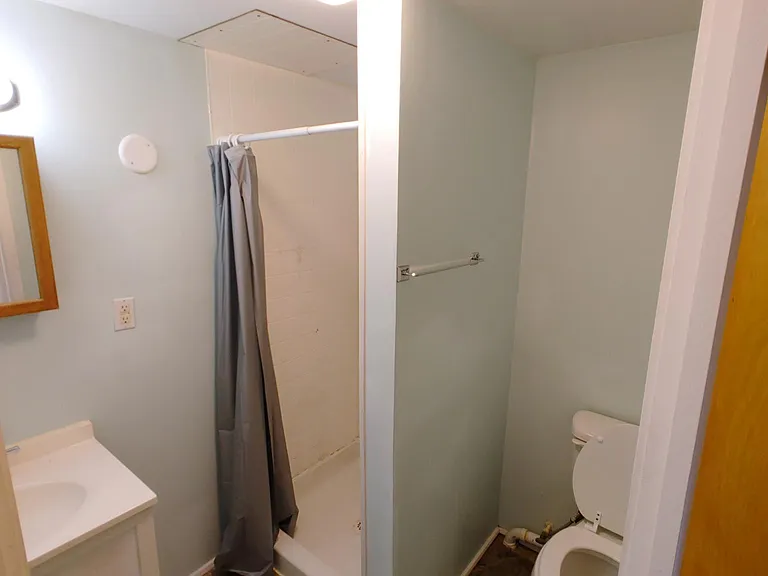 105 Oakwood Ave — Photo 32