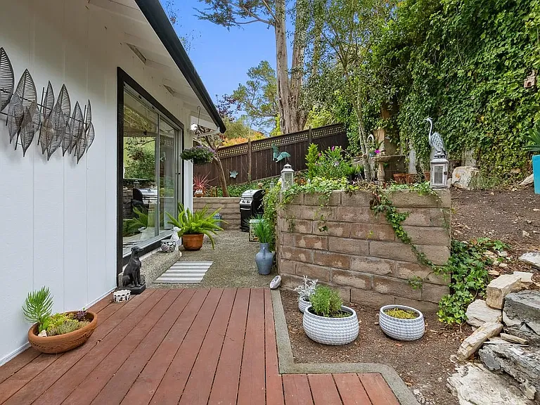 24686 Handley Dr — Photo 24