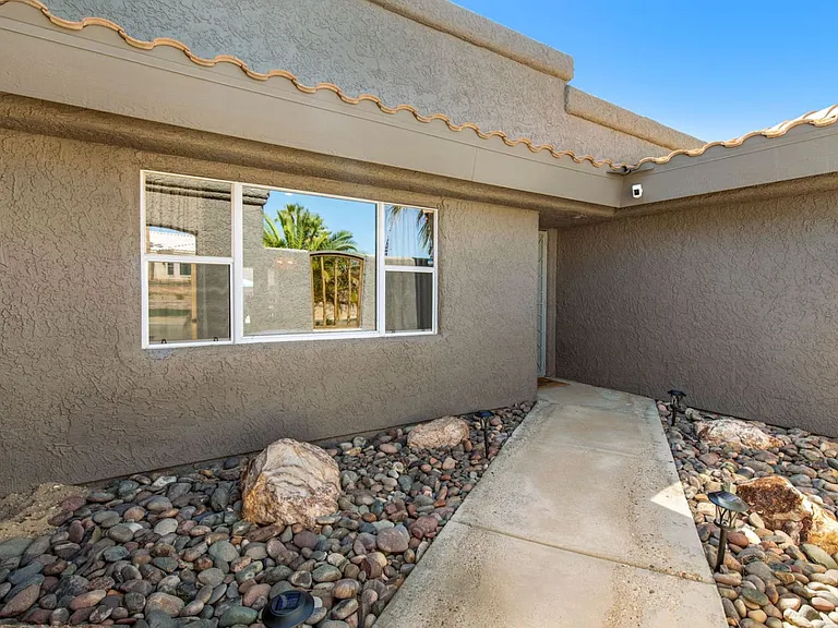 1800 Burgundy Dr — Photo 62