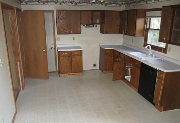 4th image of 14908 Upper 55th St N