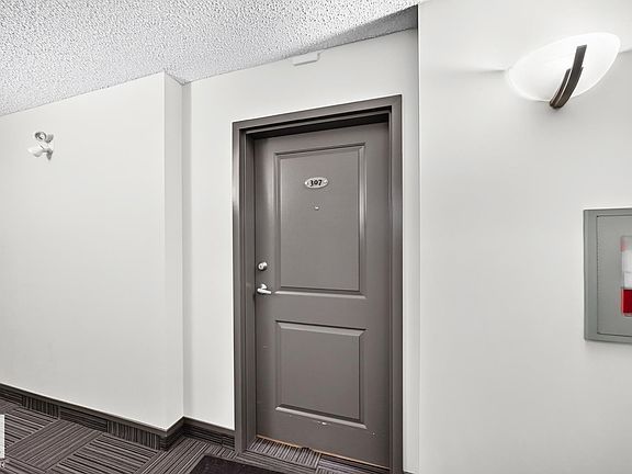 4th image of 105 Ambleside Dr SW #307