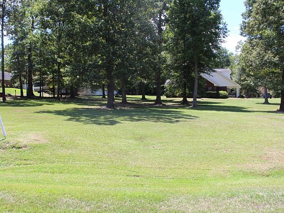 5th image of 117 Emerald Dr
