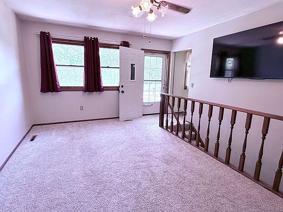5th image of 903 & 907 N Elm St