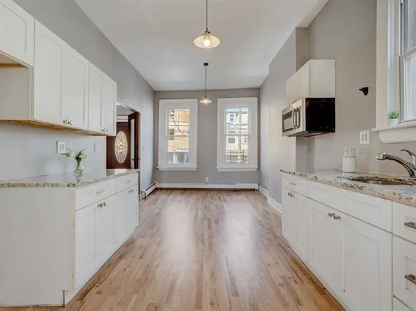 69 Jewett Ave, Jersey City, NJ 07304