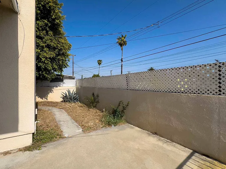 1424 Winn Dr W — Photo 27