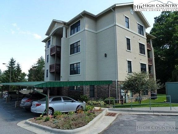 2nd image of 140 Gateway Drive #302