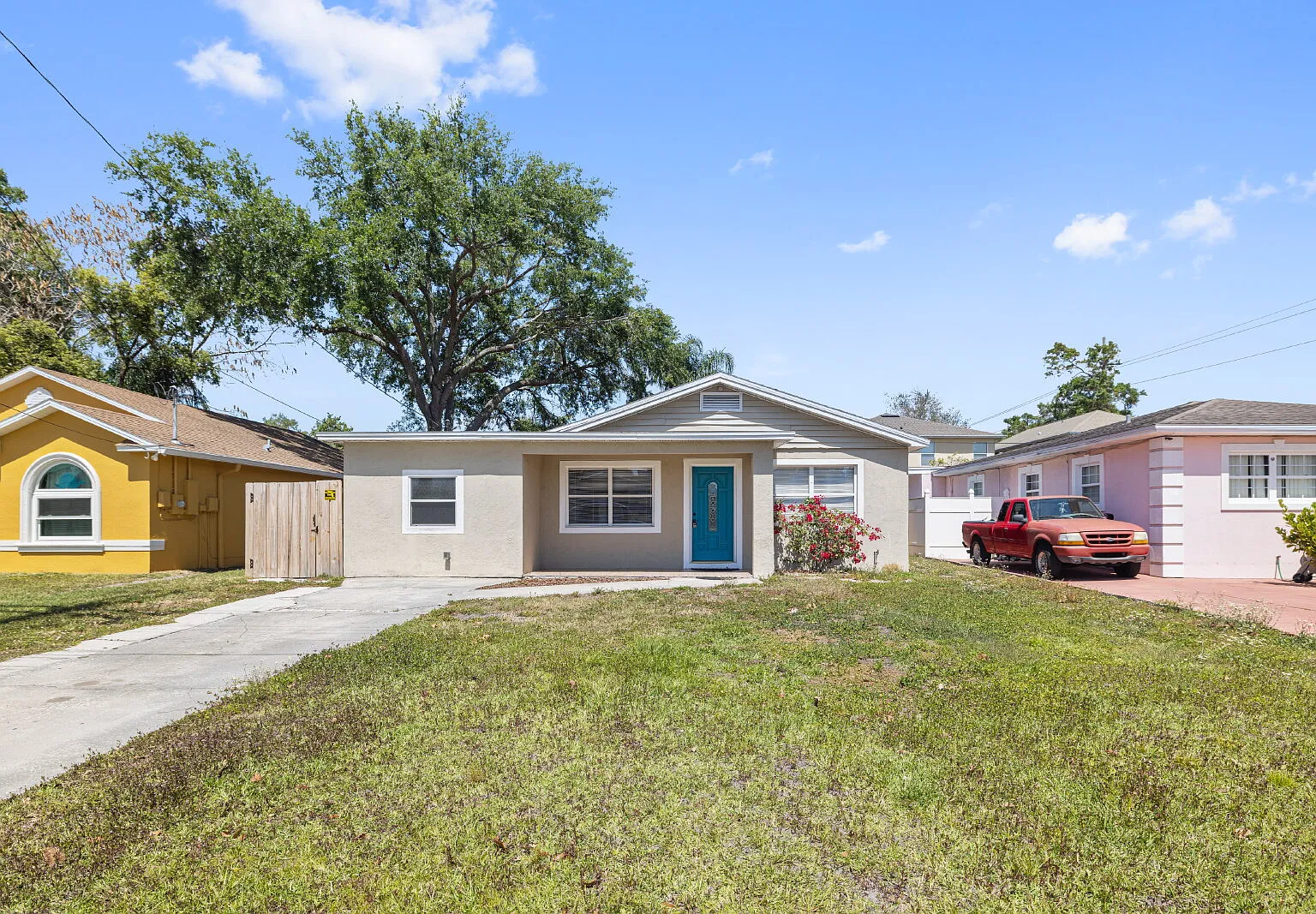 4 bed, 2.0 bath, 1337 sqft, $2,700 — Photo 1