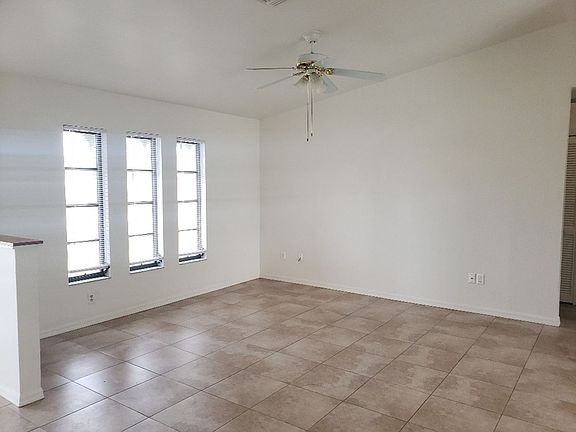 2nd image of 1024 SE 25th Ter
