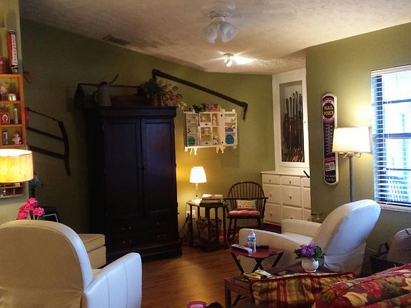 4th image of 8898 SE Pine Cone Ln