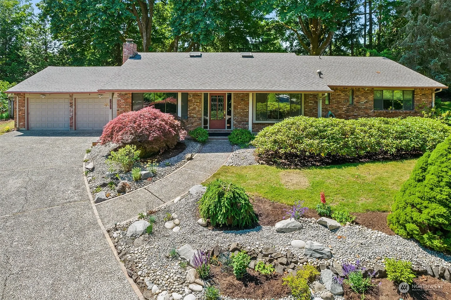 2529 Wedgewood Court SE photo 1