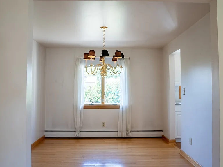 102 Brooklane Dr — Photo 4