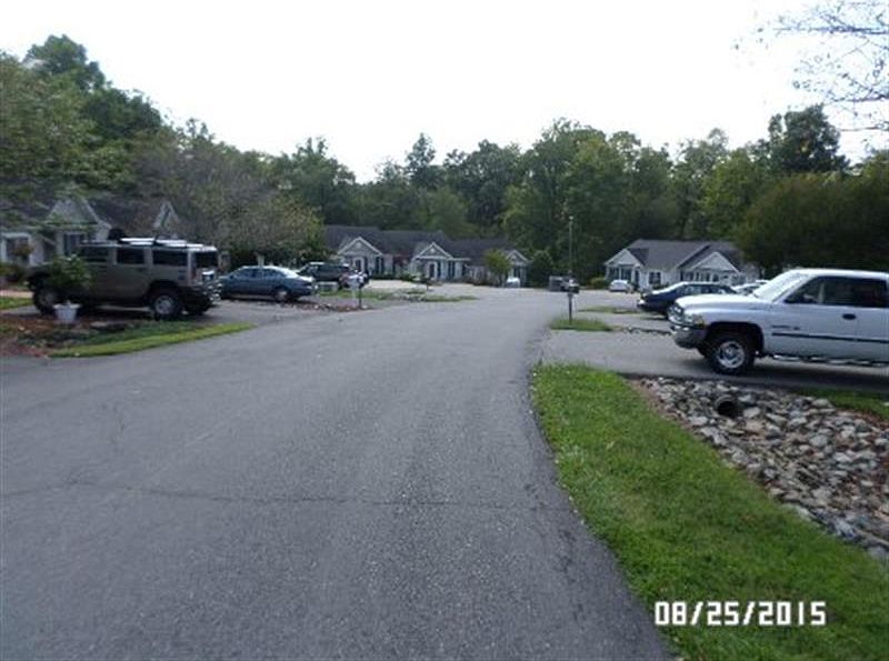 2nd image of 1309 Hillside Dr