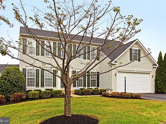 2nd image of 10520 Wharfdale Pl