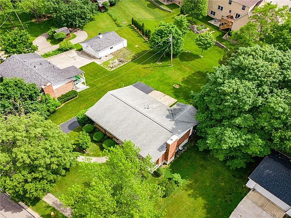3rd image of 1018 S Linden Ave