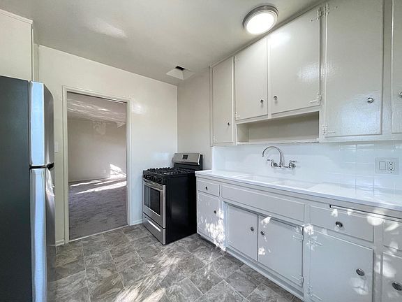 5th image of 1227 N Harper Ave APT 6