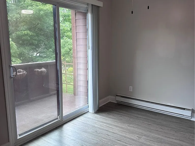 335 Village Blvd N — Photo 13