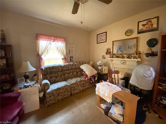 3rd image of 603 Springwood Ave