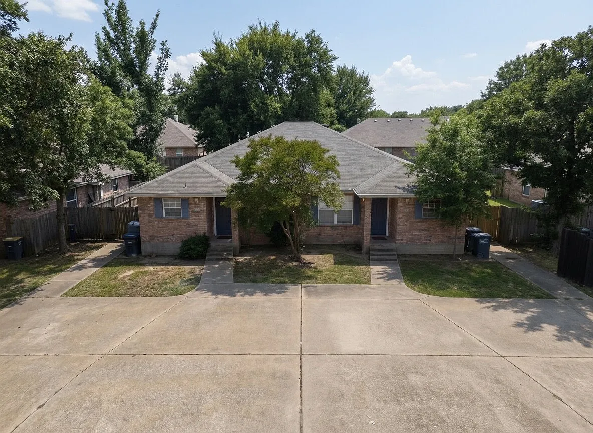 2404 Brittain — Photo 1