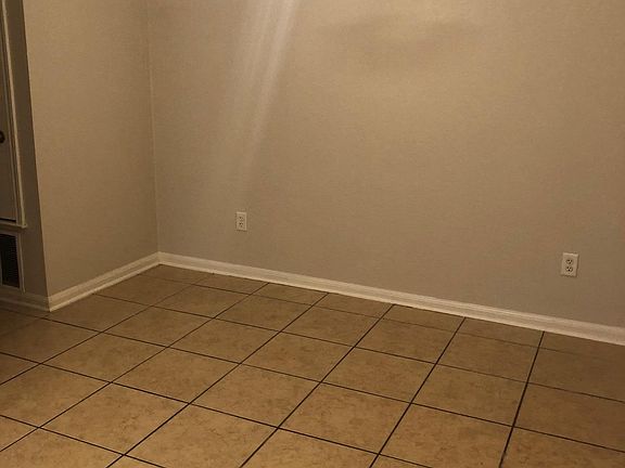3rd image of 607 Olaf Dr #A