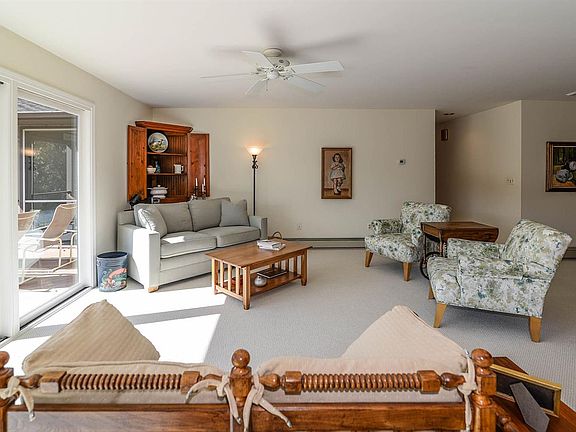 4th image of 3586 Mary Ann Dr