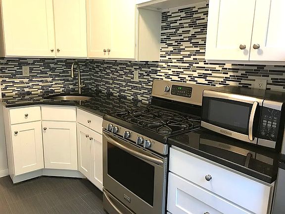 5th image of 1325 Fulton St APT 2B
