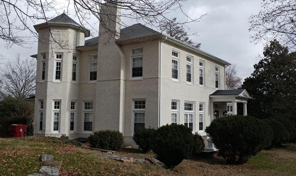1st image of 233 N Gilmer Park
