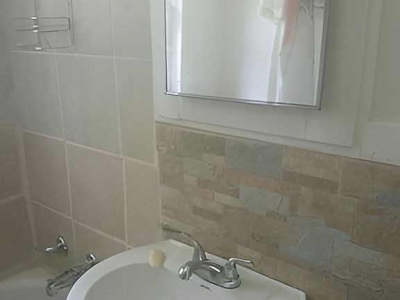 5th image of 2853 E Admiral Ct