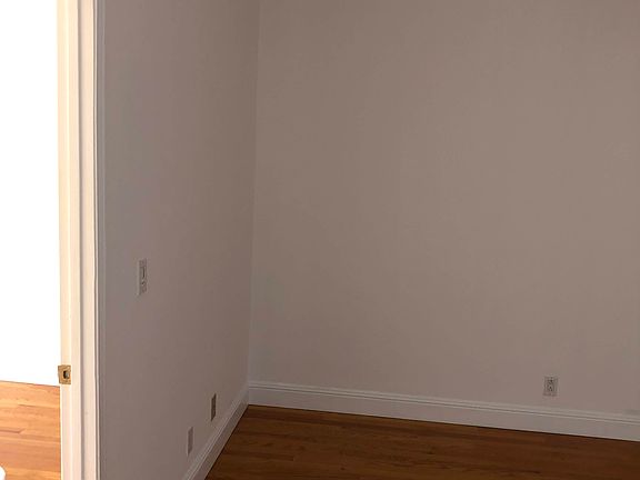 2nd image of 146 Russ St #146