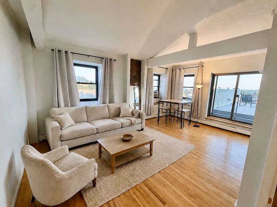 1st image of 827 E Broadway APT F