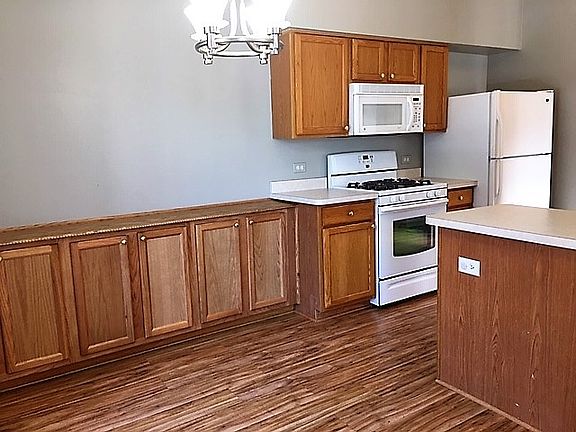 5th image of 916 Mesa Dr