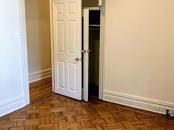 3rd image of 327 Sterling Pl #Rr3b