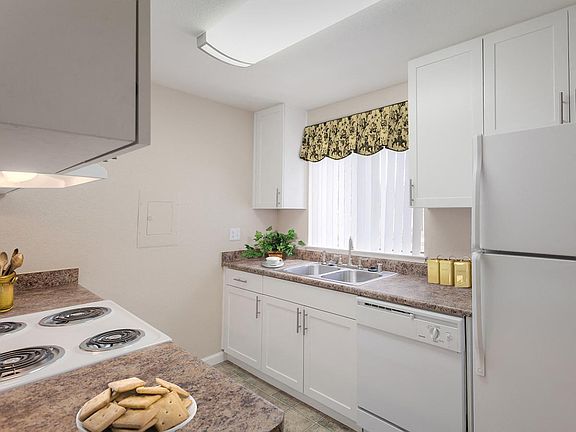 Crossing at Arroyo Trail Apartments Kitchen Counter and Appliances