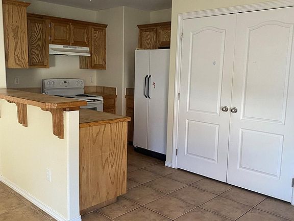 2nd image of 701 Sonesta Dr APT 8