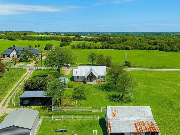 3rd image of 2196 Bledsoe Rd