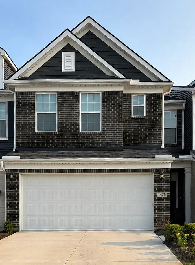 3 bed, 2.5 bath, 1883 sqft, $2,900 — Photo 1