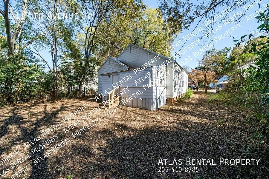Now Accepting Section 8 Vouchers! Move in Ready 3br/2ba home! — Photo 3